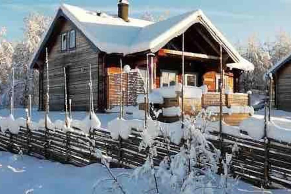 Cabin In Bruksvallarna Екстериор снимка
